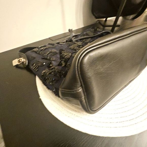 Louis Vuitton LOVE PARIS Sequin Tote – Limited Edition 2014 - Picture 9 of 14